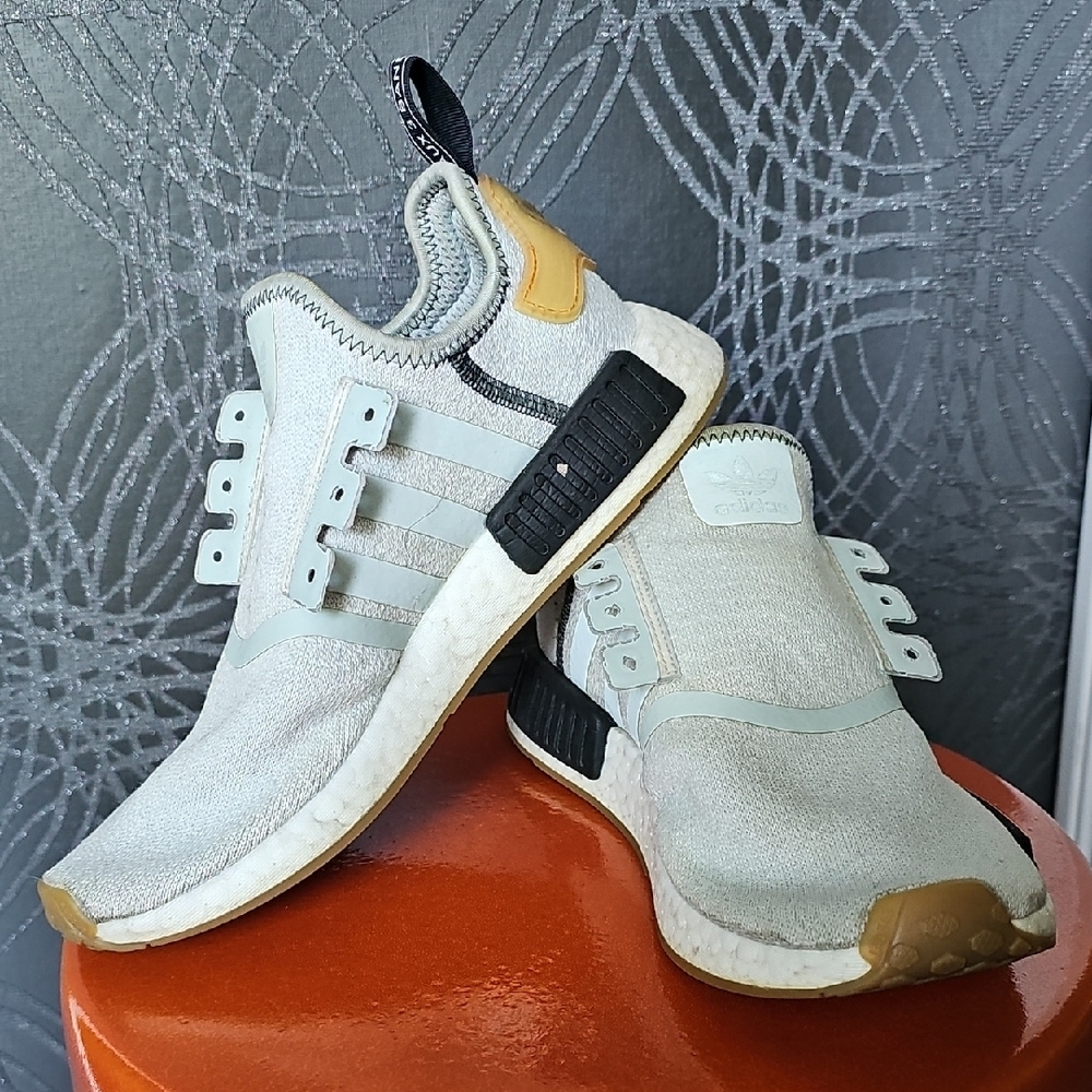Adidas NMD R1 in Light Blue (? Or Green?) and Tan - Picture 3 of 10
